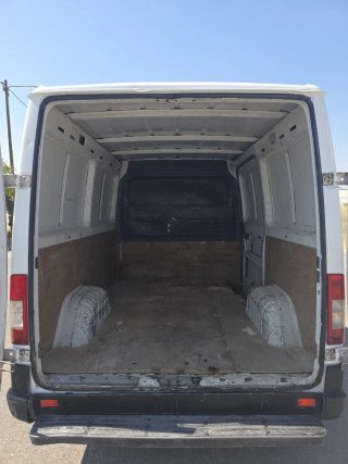 Mercedes-Benz eSprinter 2001