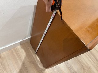 Cómoda de madera marrón