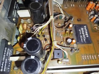 Amplificador Akai AM-U02