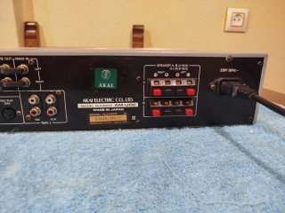 Amplificador Akai AM-U02