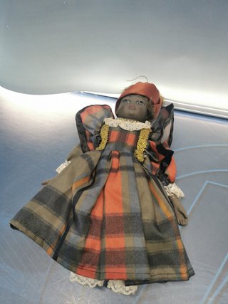 Muñeca africana, 28 cm, cerámica y trapo