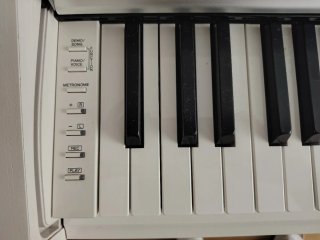 PIANO DIGITAL YDP-144WH YAMAHA