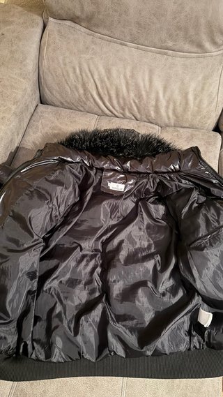 Chaqueta Moncler Negra con Capucha