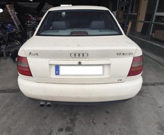 Audi 220920 centralita motor uce 0281001834 a4 2.5