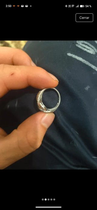 Anillo de plata con diamantes