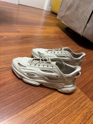 Adidas OZWEEGO Celox Beige/Blanco