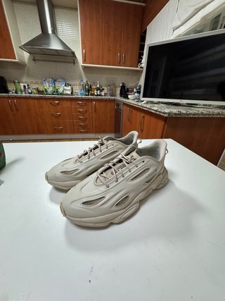 Adidas OZWEEGO Celox Beige/Blanco