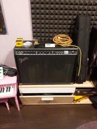 Amplificador Fender FM 212R