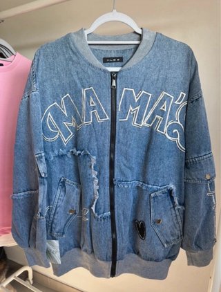 Chaqueta vaquera oversize estilo urbano