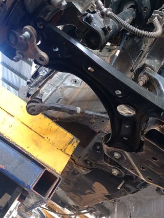 BRAZO SUSPENSION DELANTERO DERECHO Kia XCeed (2019->)