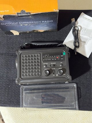 Radio Emergenza Outdoor Solare / Dinamo AM/FM Nuov