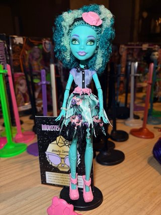 Monster High Honey Swamp Muñeca