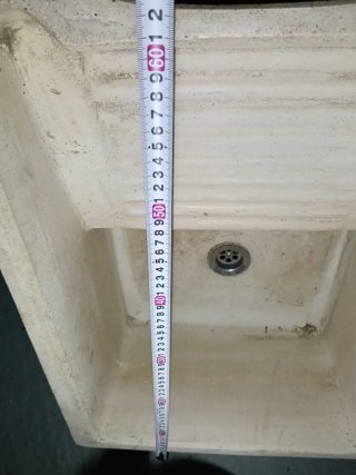 Pila de lavar de piedra