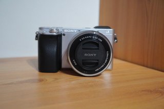 Cámara Sony A6400 + Lente 16-50mm