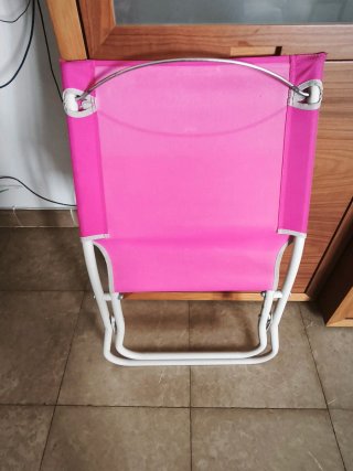 Silla de playa o jardín rosa plegable