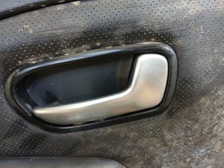 MANETA INTERIOR TRASERA DERECHA Kia Carens (RP)(2013->)