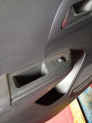 MANDO ELEVALUNAS TRASERO IZQUIERDO Opel Corsa F (2019->)