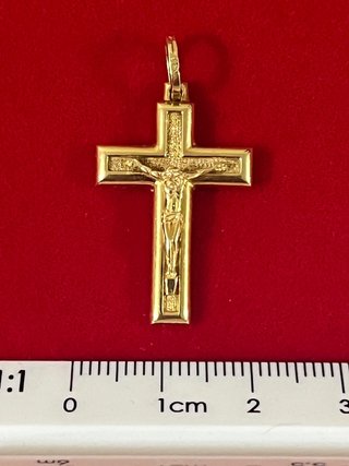 Cruz de oro 18k con Cristo
