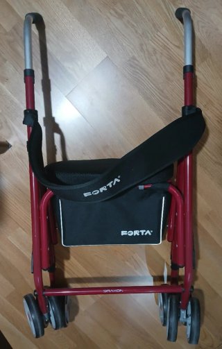 Andador plegable con freno y asiento