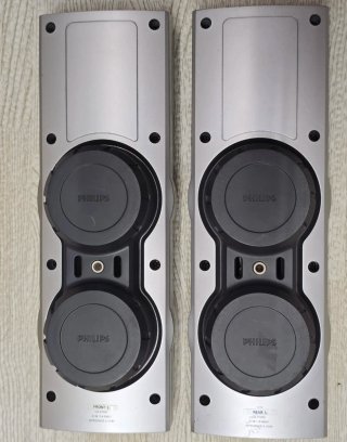 Pareja Altavoces Philips CS 5700D 3 Vías