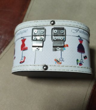 Caja joyero ovalada