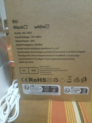 Humidificador Beige y Blanco