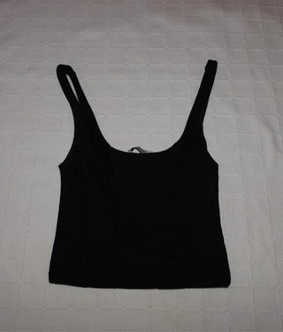 Top tirantes canalé negro