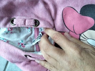 Lote Ropa Niña: Camiseta, Short, Sudadera y falda