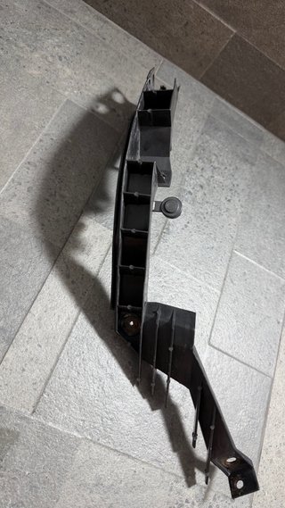 Guias Paragolpes Trasero VW Golf IV