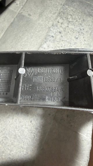 Guias Paragolpes Trasero VW Golf IV