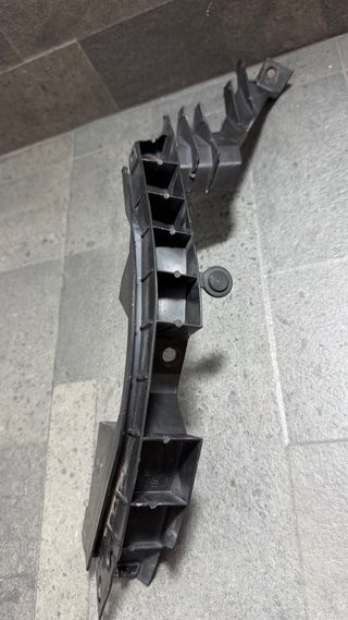 Guias Paragolpes Trasero VW Golf IV