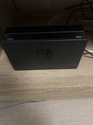 Nintendo Switch Gris con acc sin juegos(no envíos)