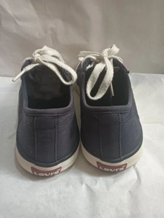 Zapatillas Levi's Negras y Blancas