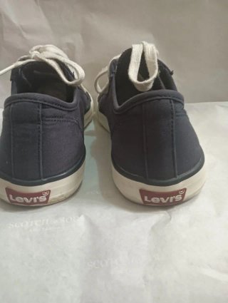 Zapatillas Levi's Negras y Blancas