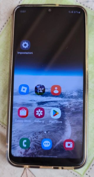 Samsung A20e con Custom ROM