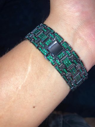 Reloj de Lujo con Cristales Verdes