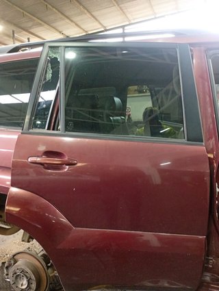 PUERTA TRASERA DERECHA Toyota Land Cruiser (J12)(2003->)