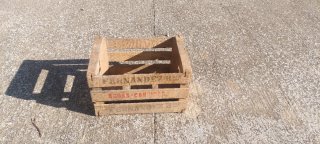 Caja de madera rústica para manzanas