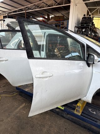 PUERTA DELANTERA DERECHA Toyota Auris (E18)(10.2012->)