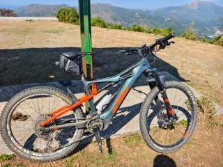 KTM 2022 E-bike. Talla M. Carbono. Batería 625.