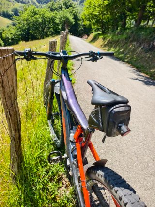 KTM 2022 E-bike. Talla M. Carbono. Batería 625.