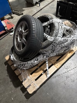 Llantas 14 Ford .4 de aluminio y 1 de chapa