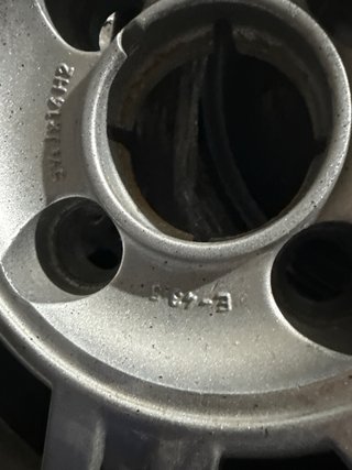Llantas 14 Ford .4 de aluminio y 1 de chapa