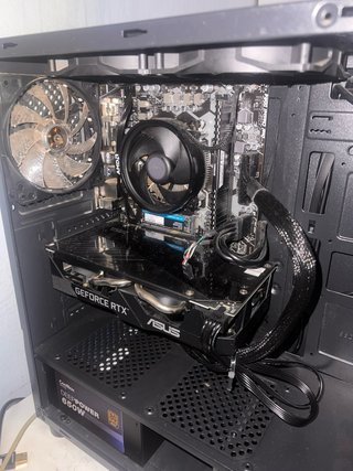 PC Gaming con luces LED azules
