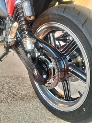 Kawasaki Zephyr 550 Restaurada