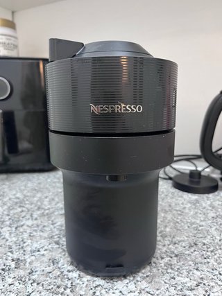 Cafetera Nespresso Vertuo Negra