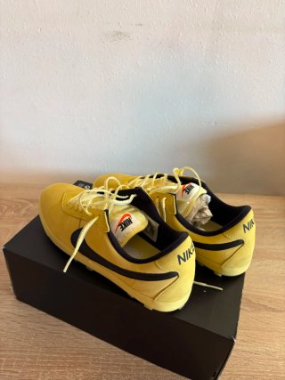Nike Astrograbber unisex talla 41 Amarillo/Negro