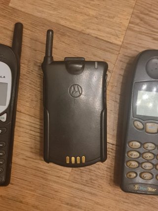 Lote MOVILES ANTIGUOS Motorola Startac y Nokia