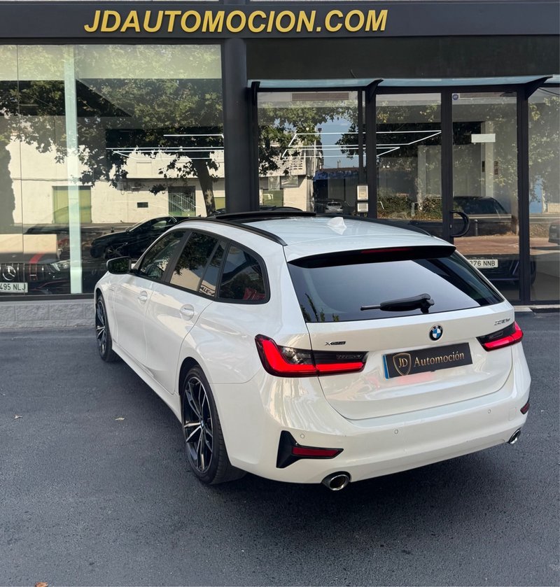 BMW Serie 3 2021, foto 2