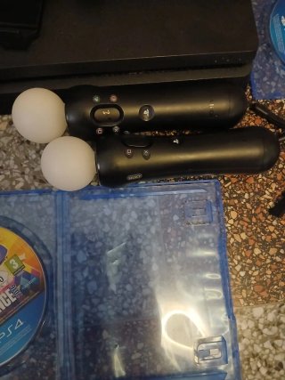 Consola PS4 Slim 1TB Nera + Giochi e Accessori
